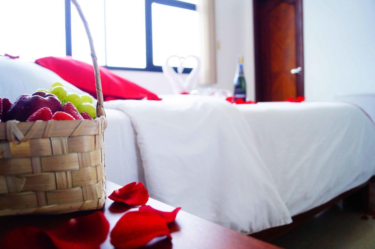 Hotel Castell - Cerca Del Aeropuerto Γκουαγιακίλ Εξωτερικό φωτογραφία