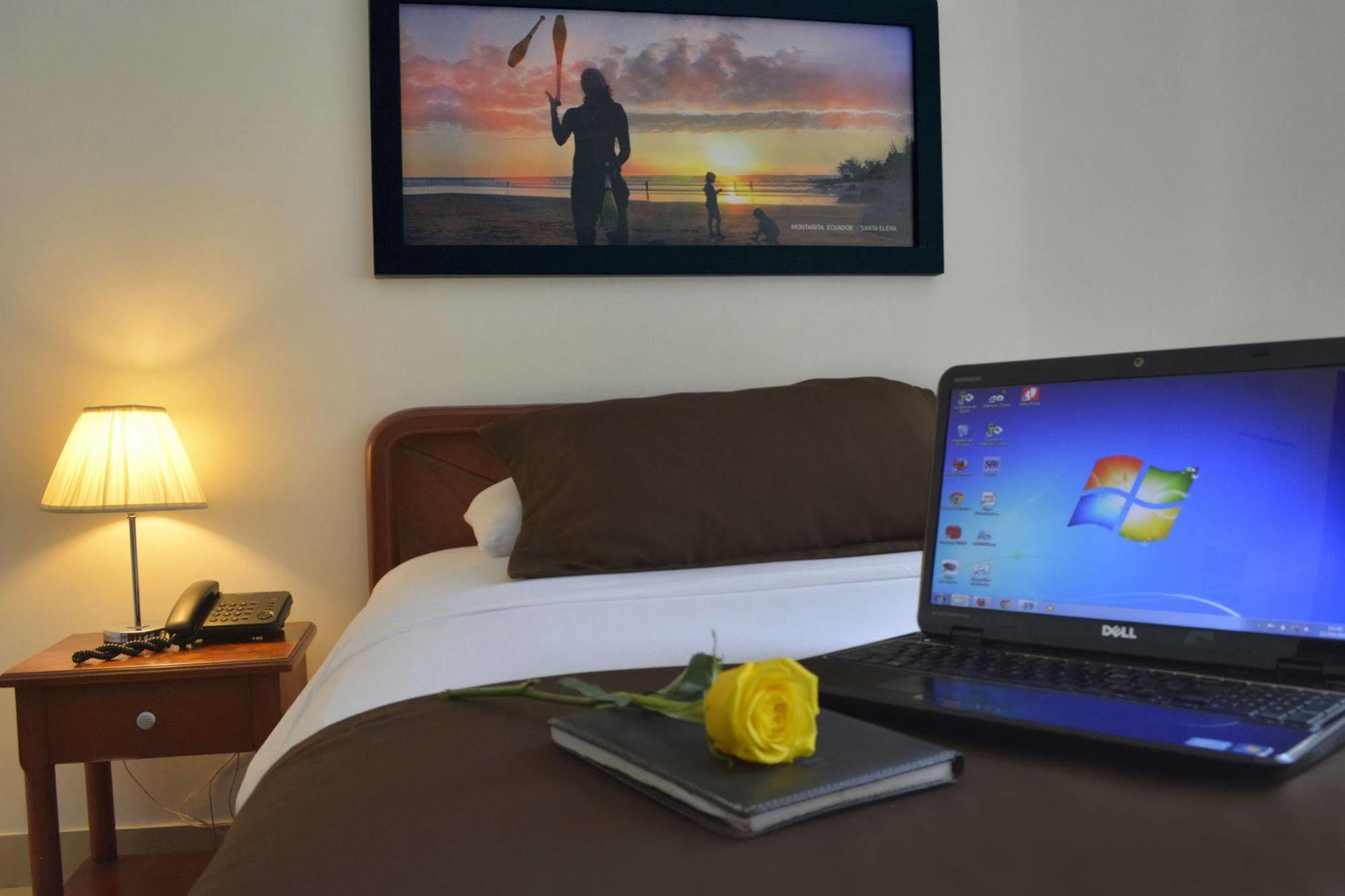 Hotel Castell - Cerca Del Aeropuerto Γκουαγιακίλ Εξωτερικό φωτογραφία